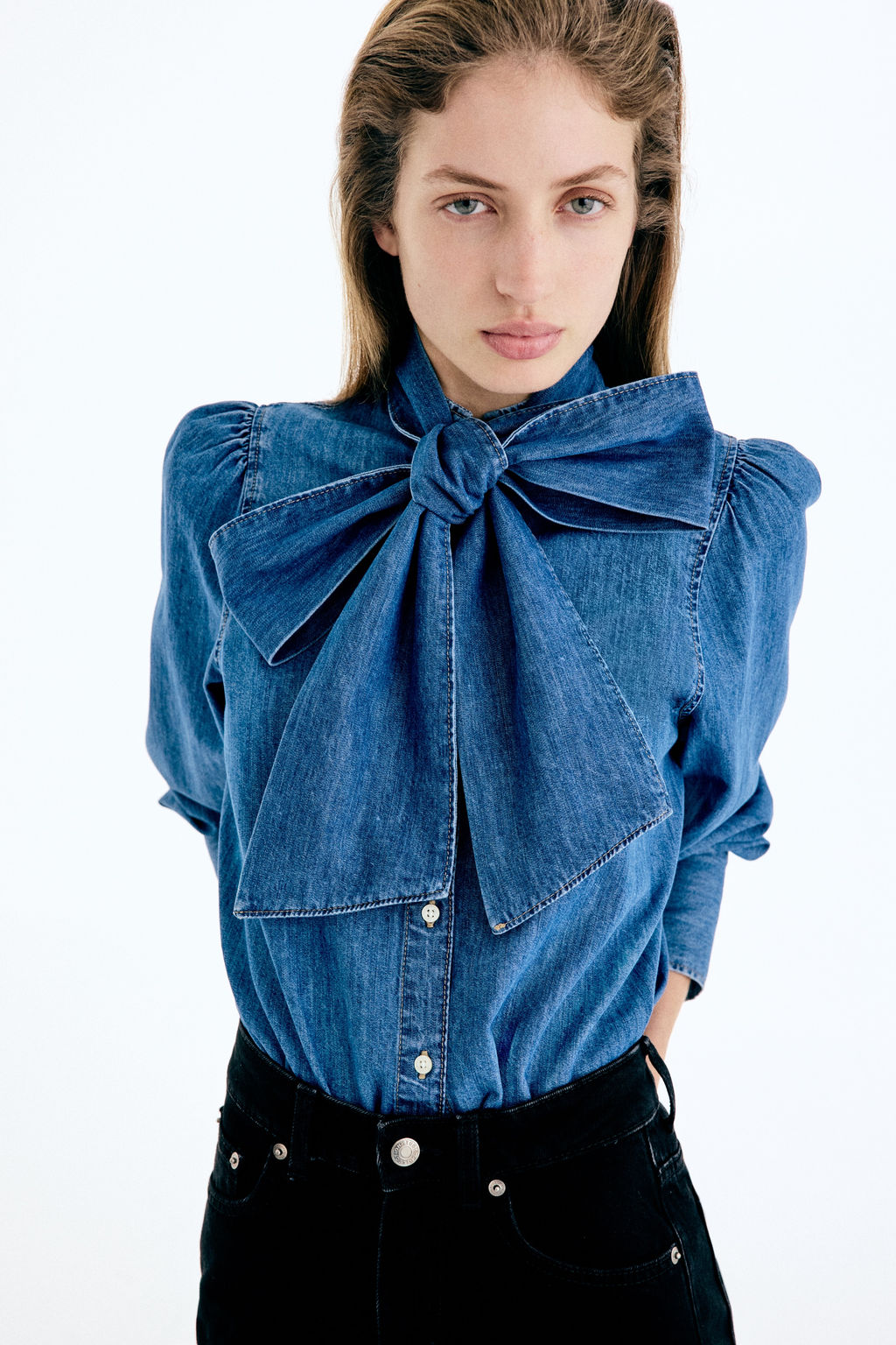 Blusa denim con fular decorativo - H&m фото 3