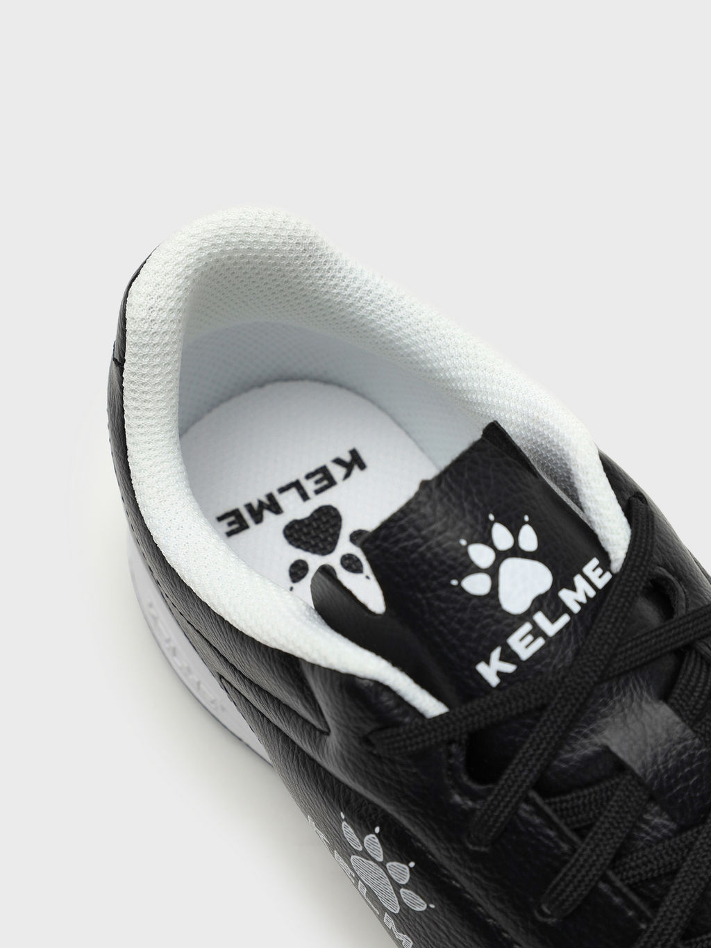 Шиповки KELME Mens Football Shoes (TF) Black