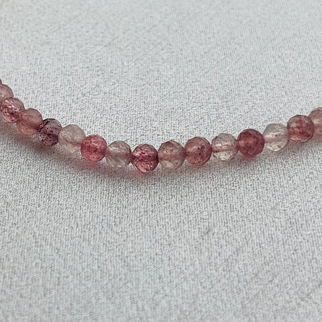Бусы из Клубничного кварца огранка 45 см +