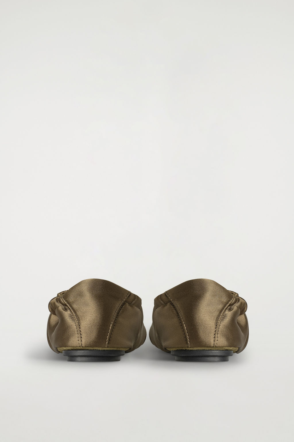 ZAPATILLAS BAILARINAS SATINADAS CON ANTE - H&m фото 8