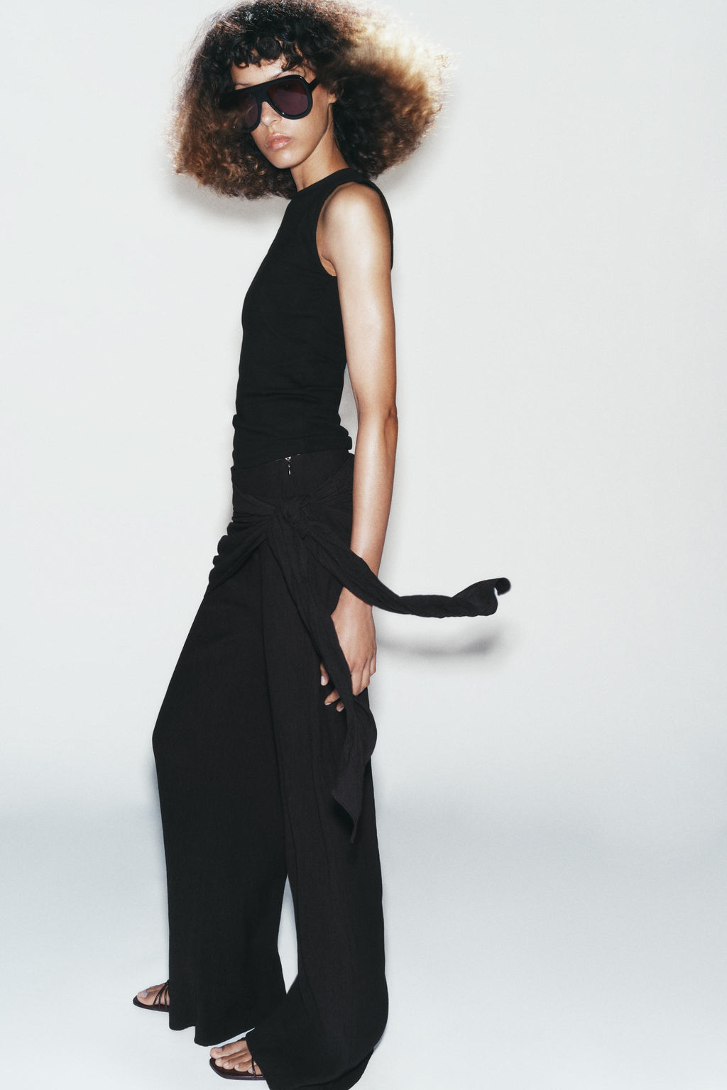 CAMISETA MANGA SISA / Negro - Zara фото 3