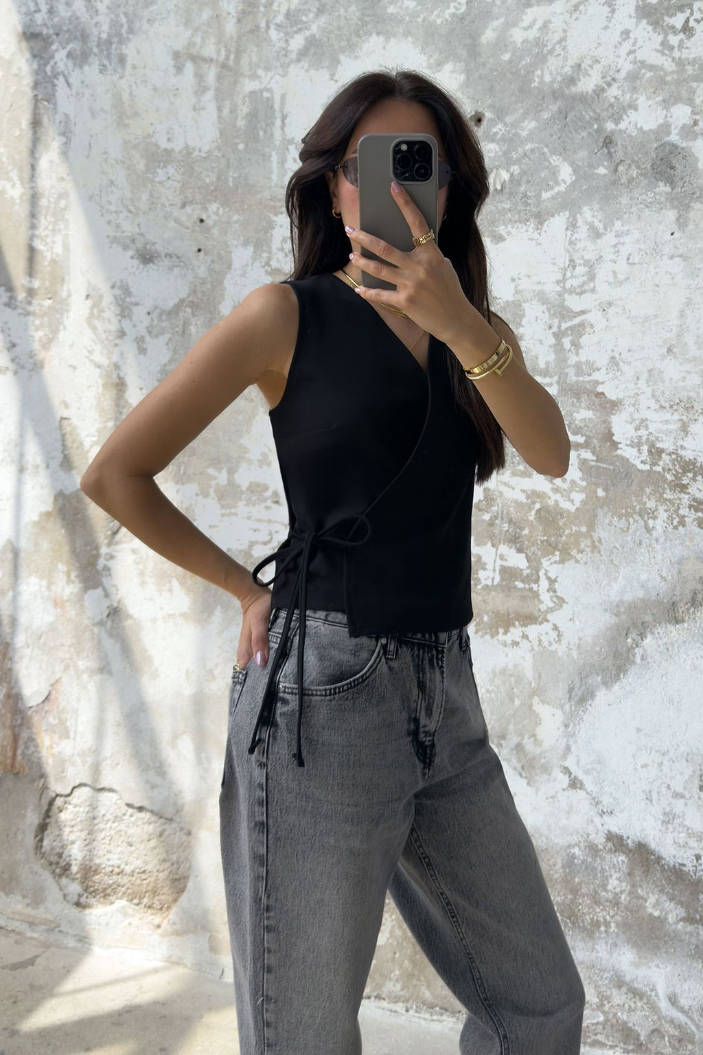 TRENDYOLMILLA Siyah Kruvaze Kapamal? V Yaka Regular Orme Bluz Yelek TWOSS25YE00106