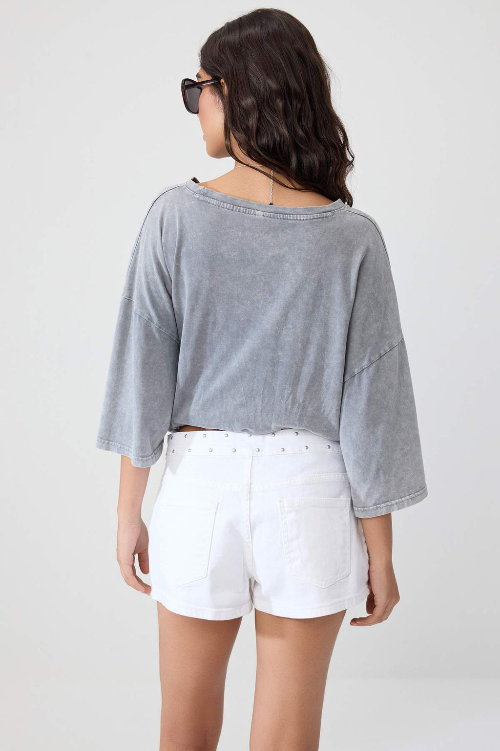 Beyaz Trok Detayl_ Ekstra K_sa Asimetrik Denim _ort TWOSS26SR00290
