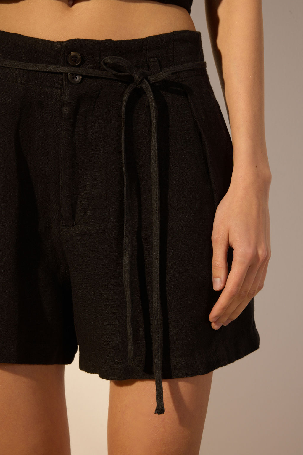 Trendyolmilla Siyah %100 Keten Beli Baglama Detayl? Mini Sort TWOSS25SR00088  фото 3