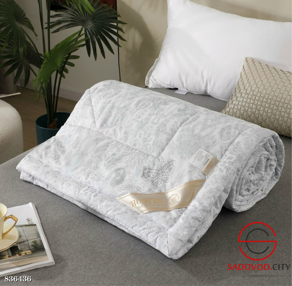 Одеяло на кровать стеганное