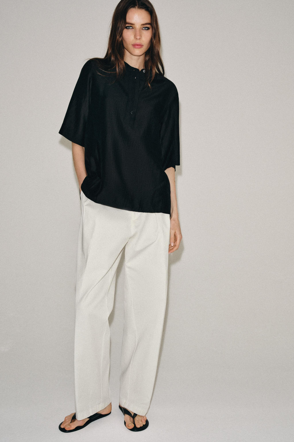 BLUSA FLUIDA MANGA CORTA ZW COLLECTION / Negro - Zara фото 6