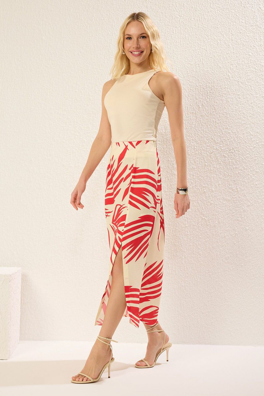 TRENDYOLMILLA Cok Renkli Desenli Pamuk Kumasl? Y?rtmac Detayl? Midi Boy Dokuma Etek TWOSS25ET00120 фото 4