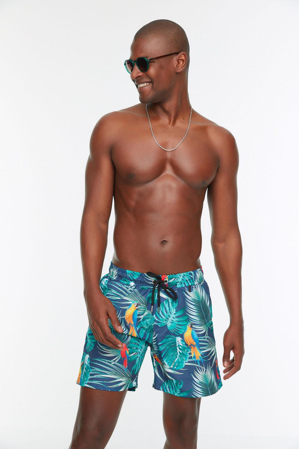 TRENDYOL MAN Cok Renkli Tropik Bask?l? Standart Boy Mayo Deniz Sortu TMNSS20DS0017 - Trendyolmilla фото 2