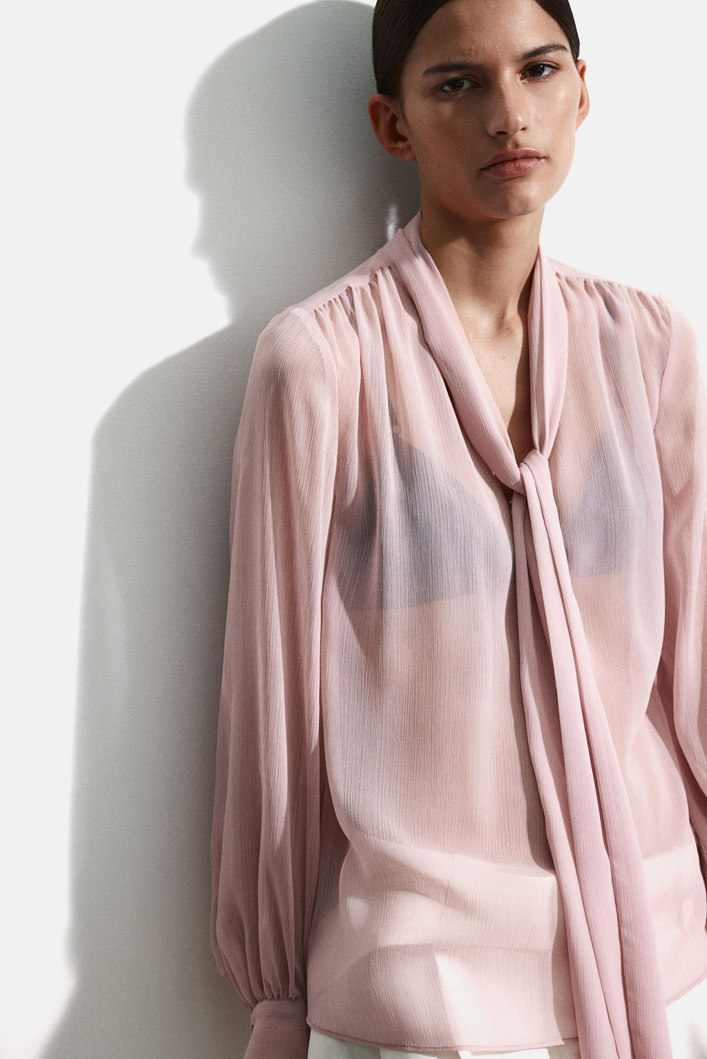 Blusa de gasa con lazada - H&m фото 2