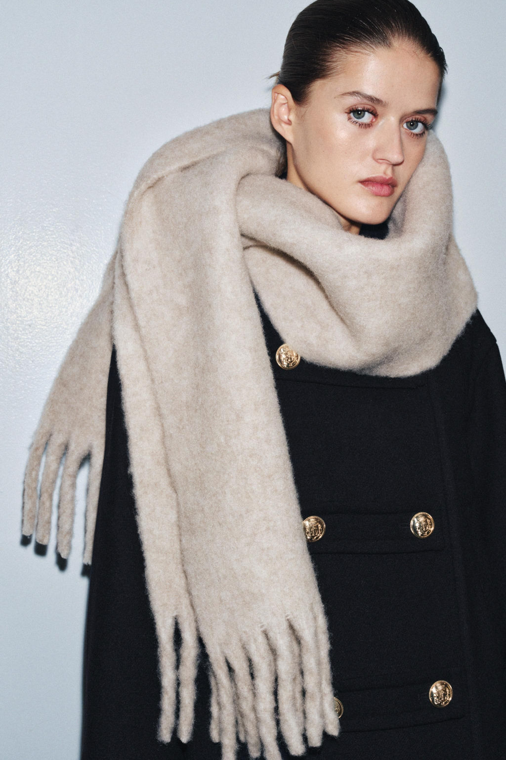 CHUNKY FRINGED SCARF - Zara фото 4