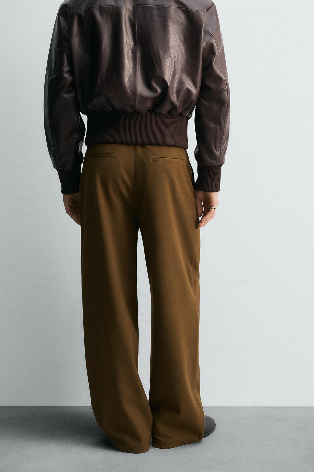 RELAXED FIT TROUSERS WITH BELT - Zara фото 3