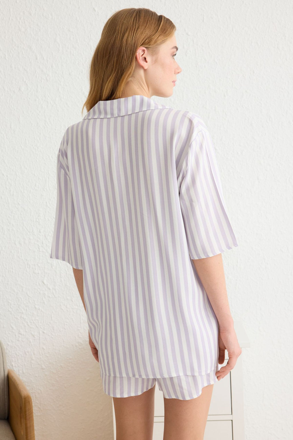 Trendyolmilla Pembe Cizgili Viskon Ustu Genis Kal?p Sortlu Dokuma Pijama Tak?m? THMSS21PT0179  фото 26