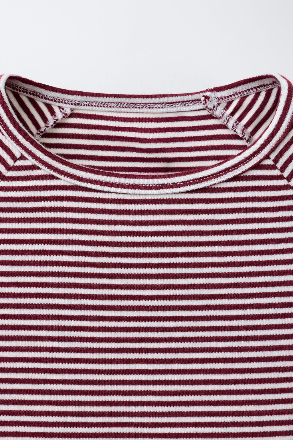 CAMISETA MANGA RANGL?N CON MODAL RAYAS / Blanco / Rojo - Zara фото 3