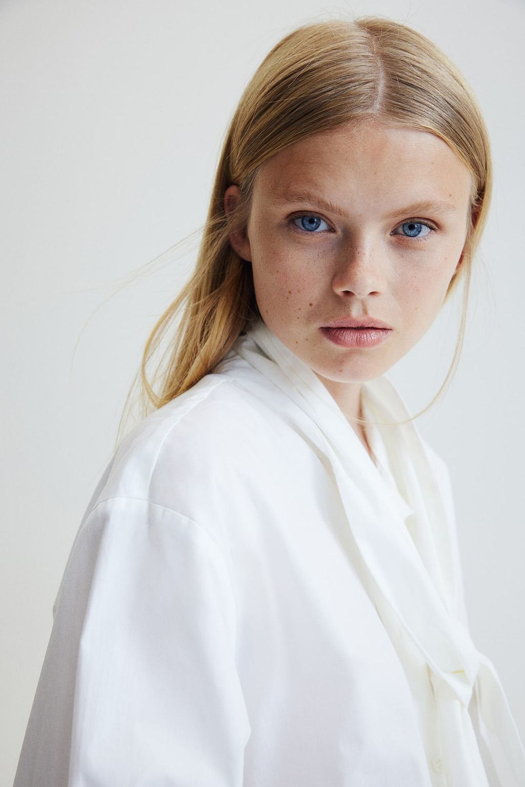 Blusa con lazada - H&m фото 4