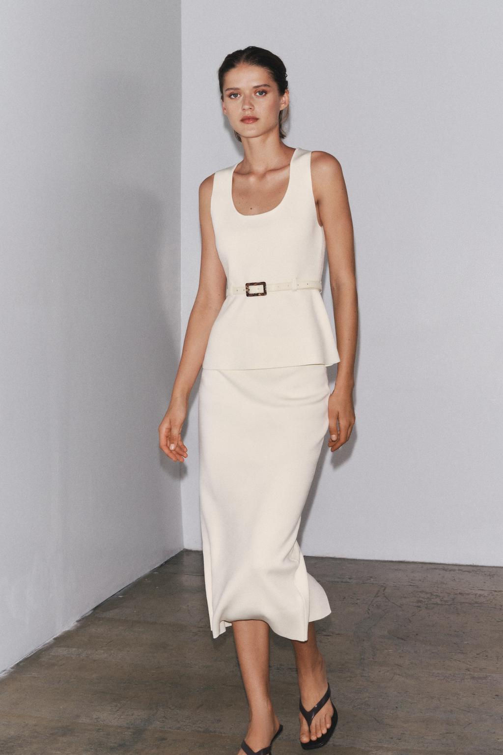 KNITTED TOP WITH BELT