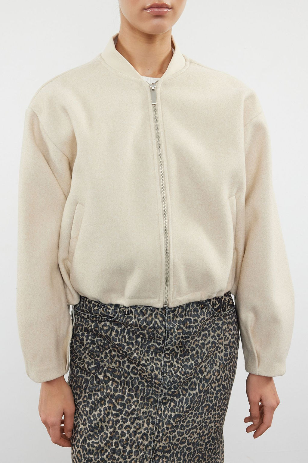 TRENDYOLMILLA Siyah Oversize Kase Bomber Ceket Mont TWOAW25MO00053  фото 22