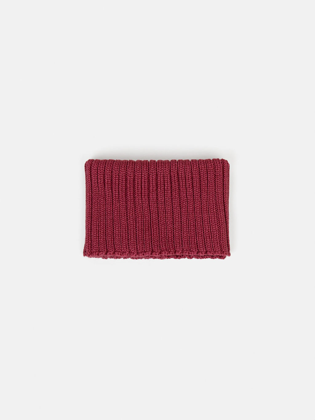 Снуд из смесовой шерсти "Брусника" вертикальная вязка