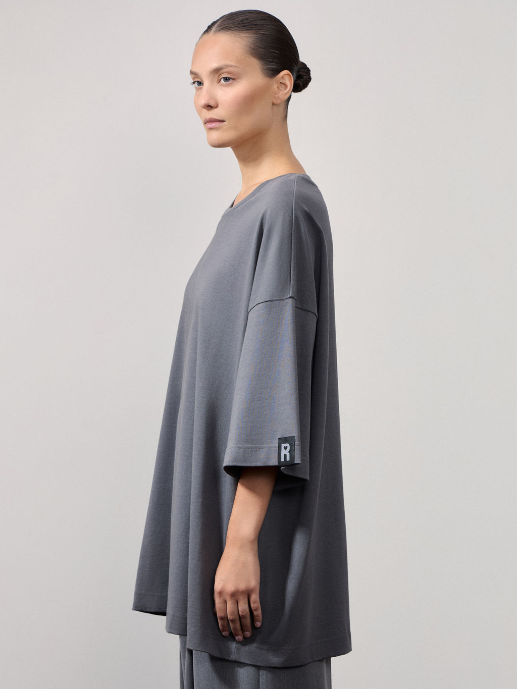 Футболка оверсайз из плотного хлопка / Zarina  фото 5