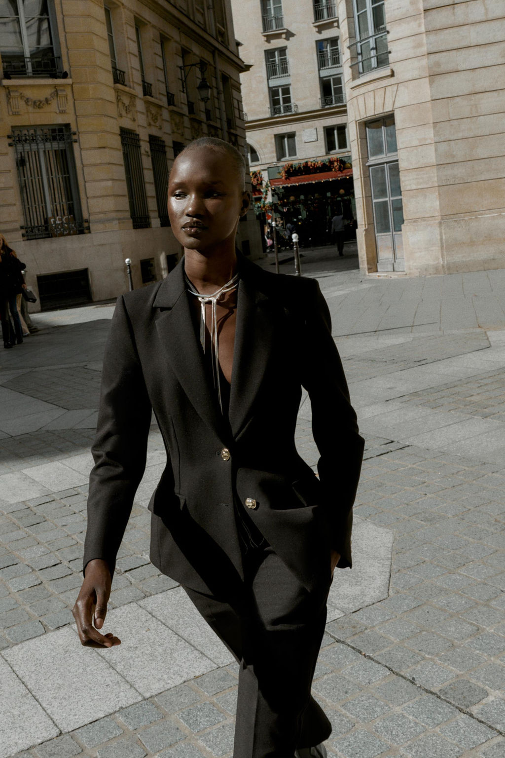 FITTED BLAZER WITH SHOULDER PADS - Zara фото 4