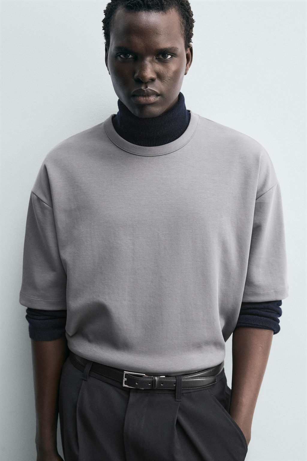 CONTRAST PATCH T-SHIRT - Zara фото 5
