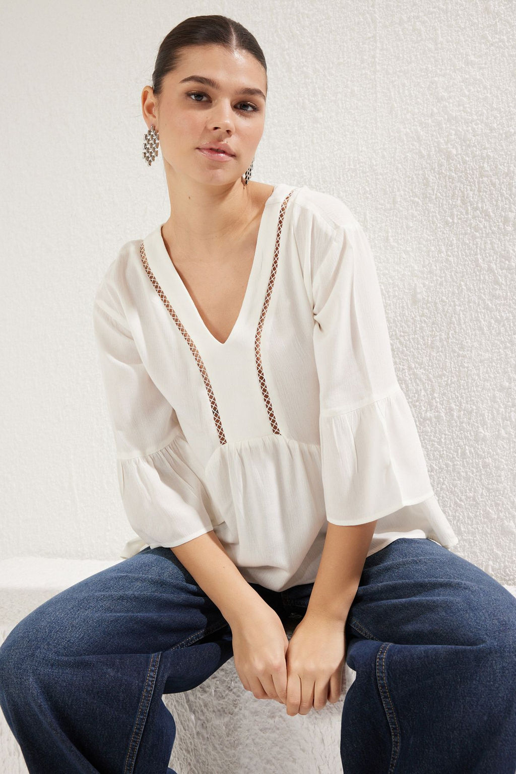 Trendyolmilla Beyaz Dantel Detayl? Boho Dokuma Bluz TWOSS25BZ00250
