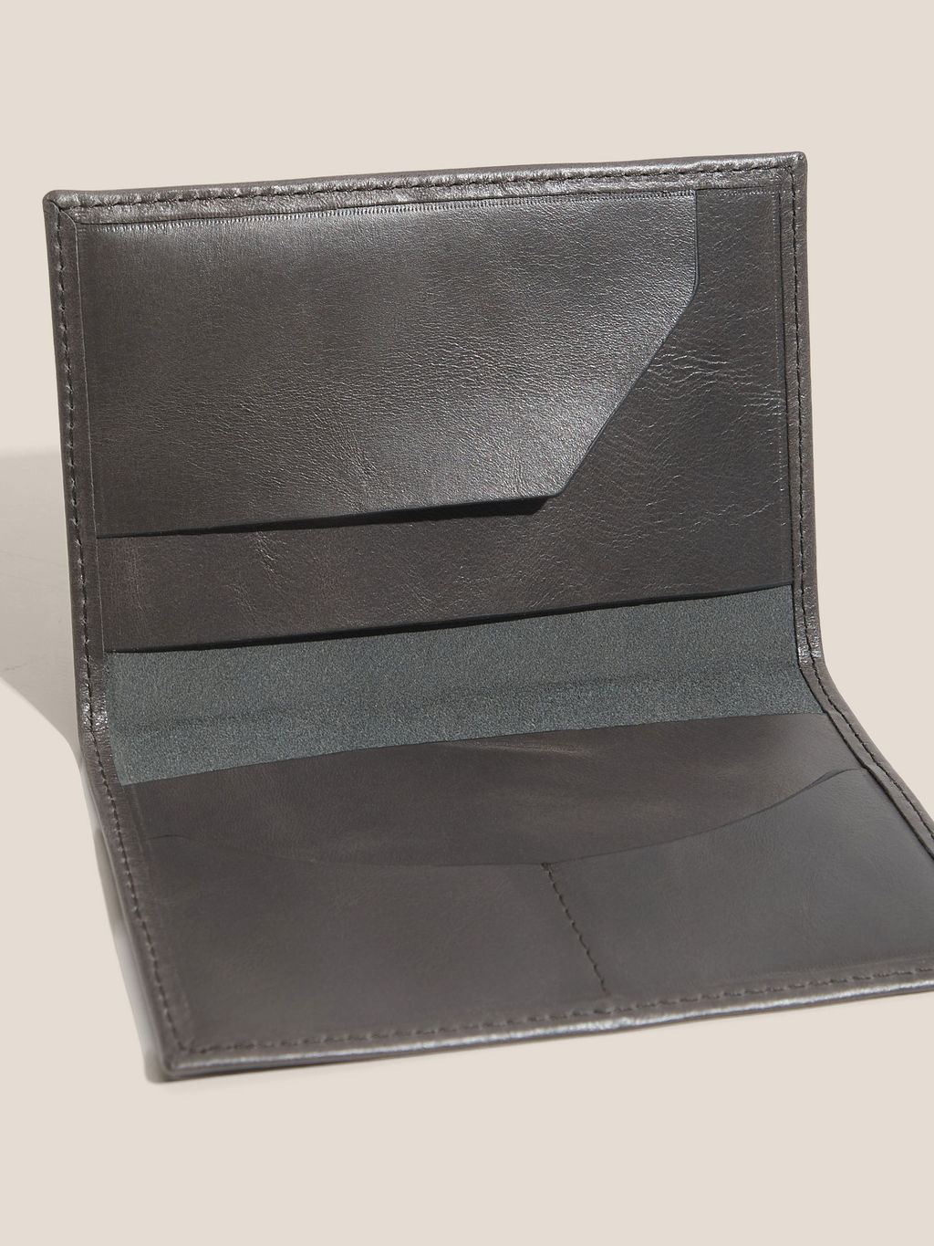 Обложка для паспорта MAISON DAVID PASSPORT COVER Артикул 4863642, серо-коричневый