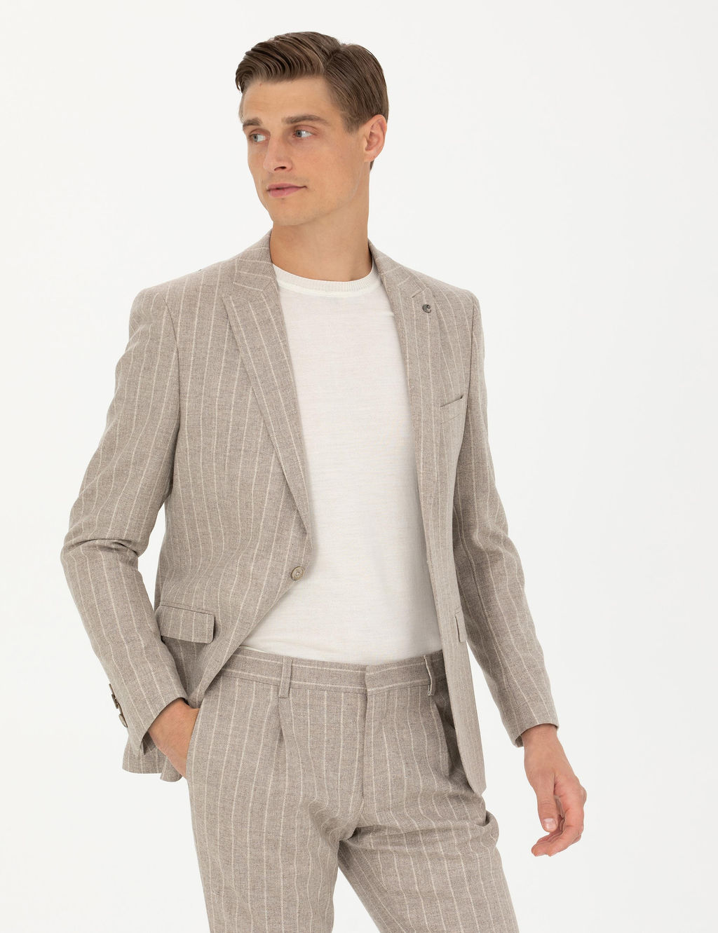 Бежевая классическая куртка приталенного кроя из шерсти и кашемира в полоску