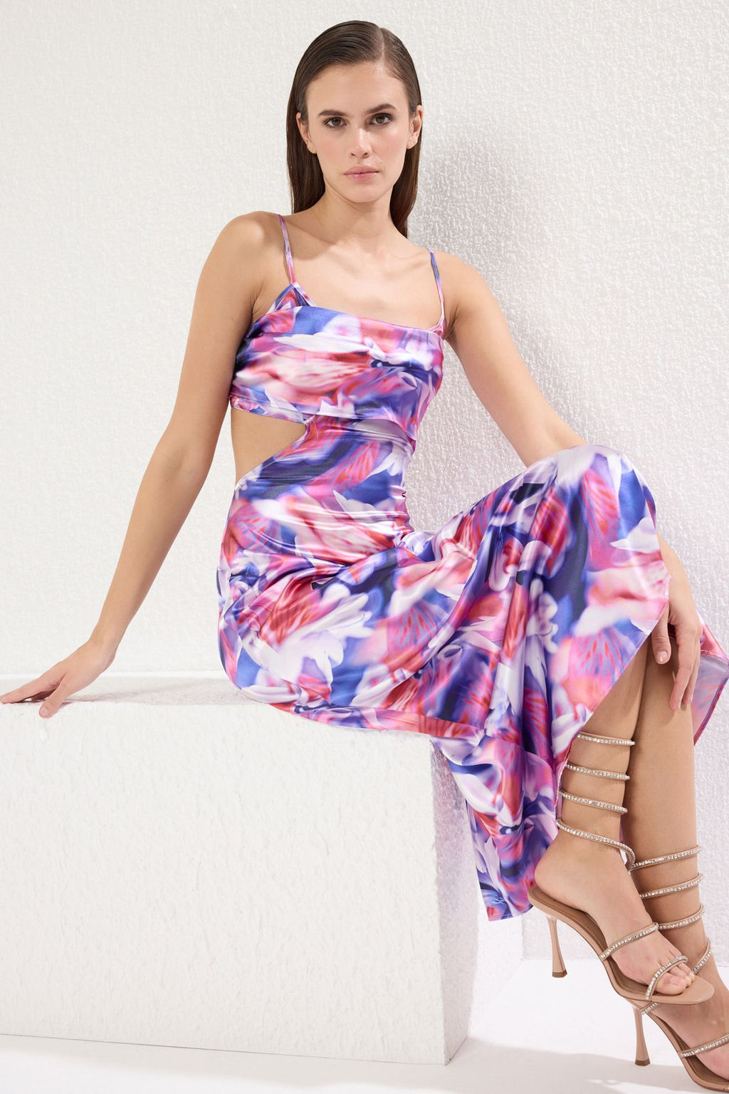 TRENDYOLMILLA Pembe-Cok Renkli Cicek Desenli Dokuma Saten S?k Abiye Elbise TPRSS23EL00305  фото 15