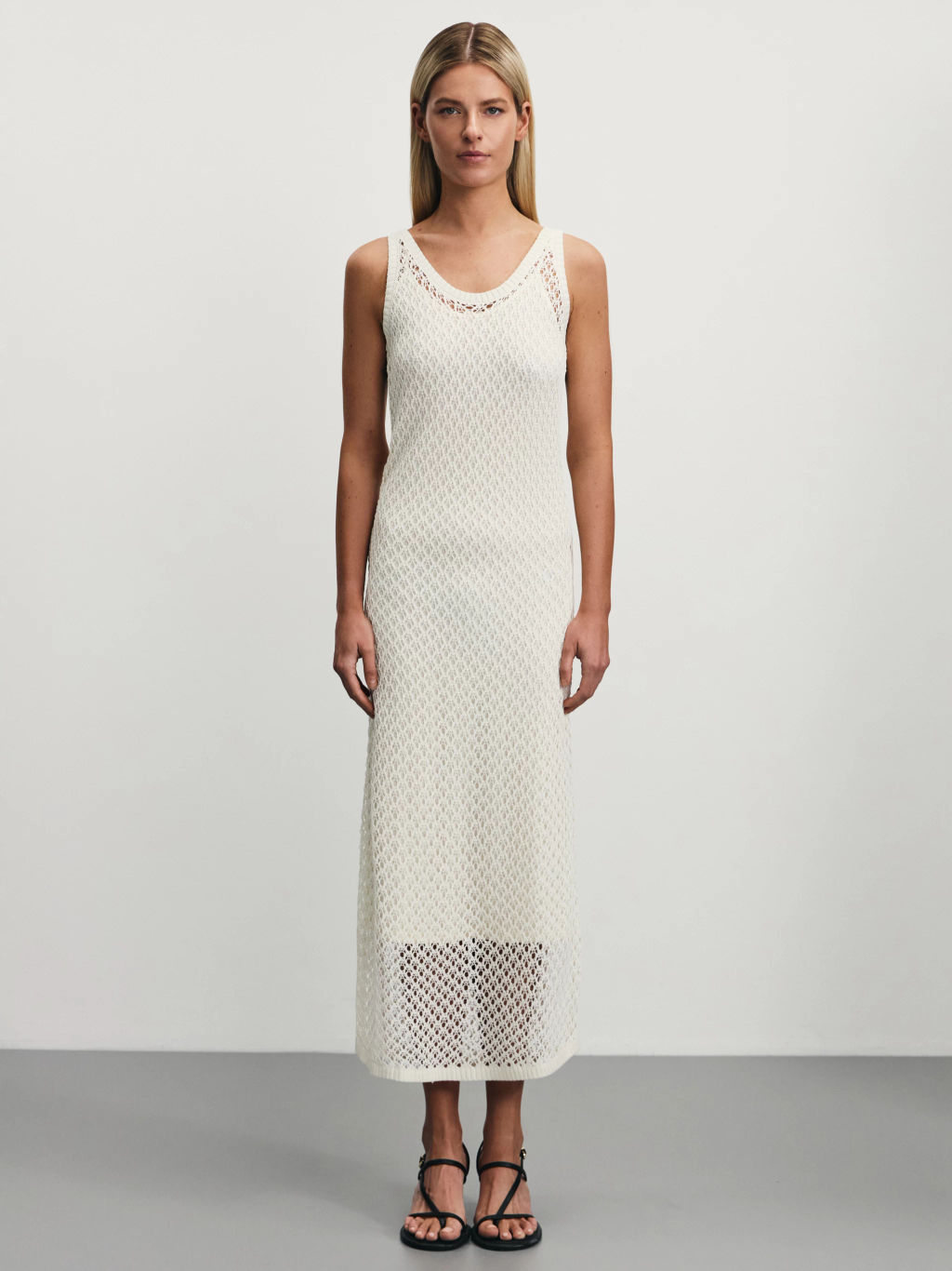 Платье ажурной вязки из вискозы / Zarina  фото 3