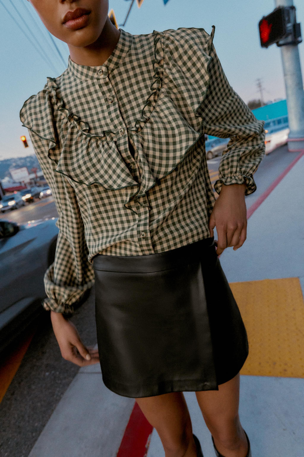 GINGHAM BLOUSE WITH RUFFLES - Zara фото 4