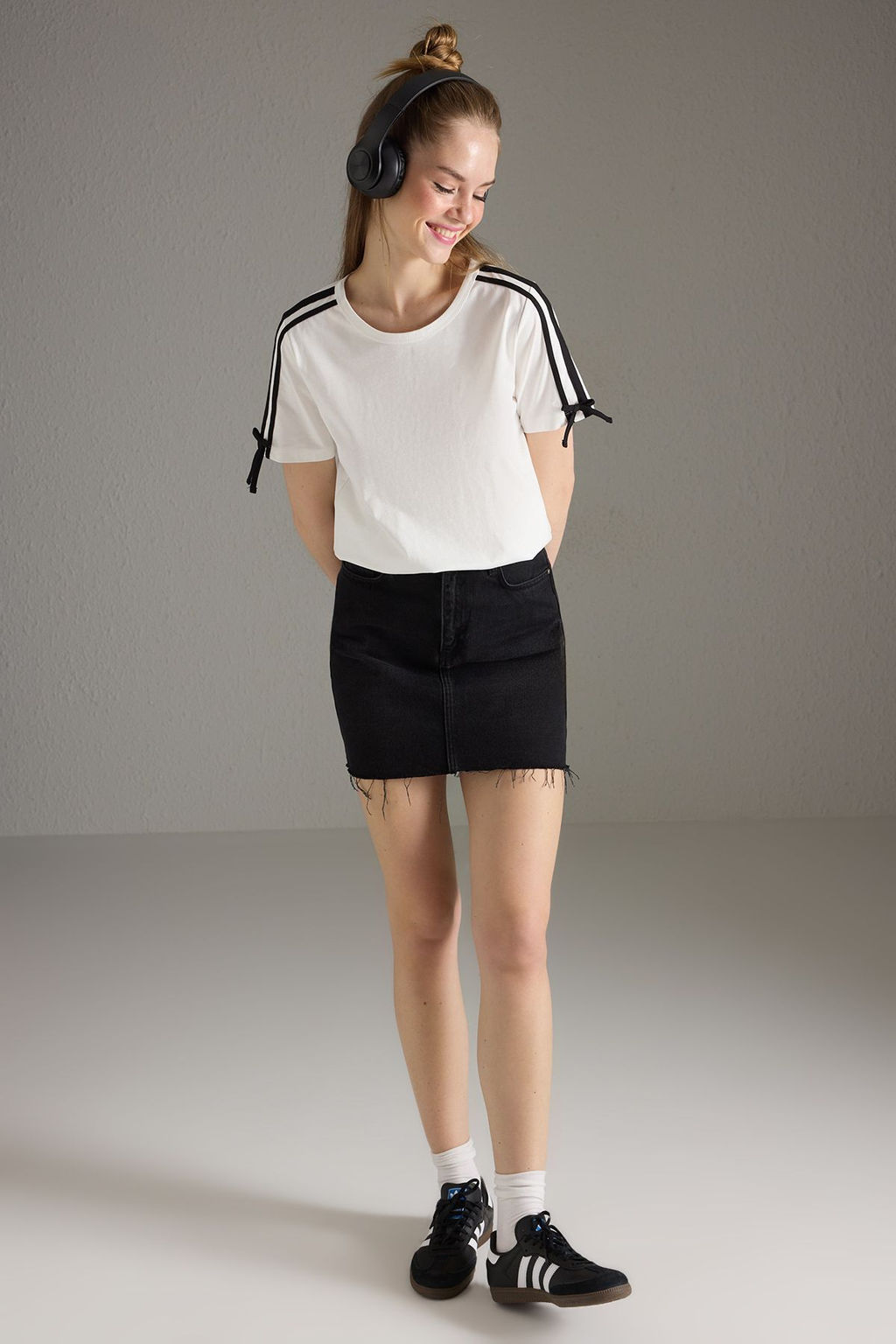 Trendyolmilla Ekru %100 Pamuk Ekstrafor Fiyonk Detayl? Orme T-Shirt TWOSS25TS00199 фото 2