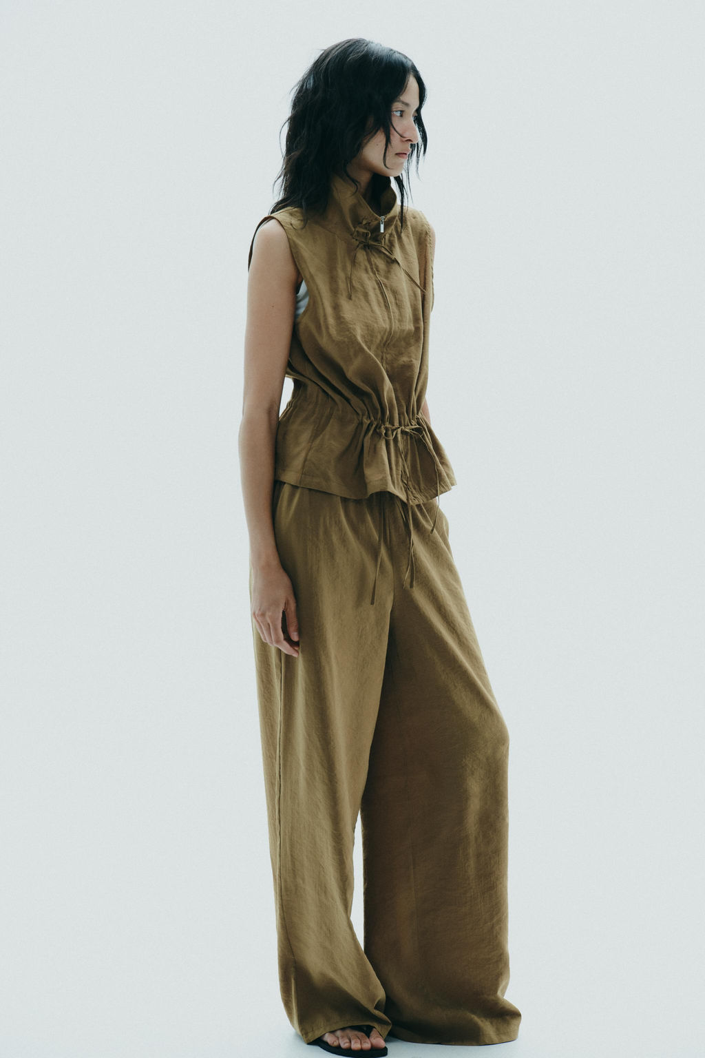 FLOWING PALAZZO TROUSERS