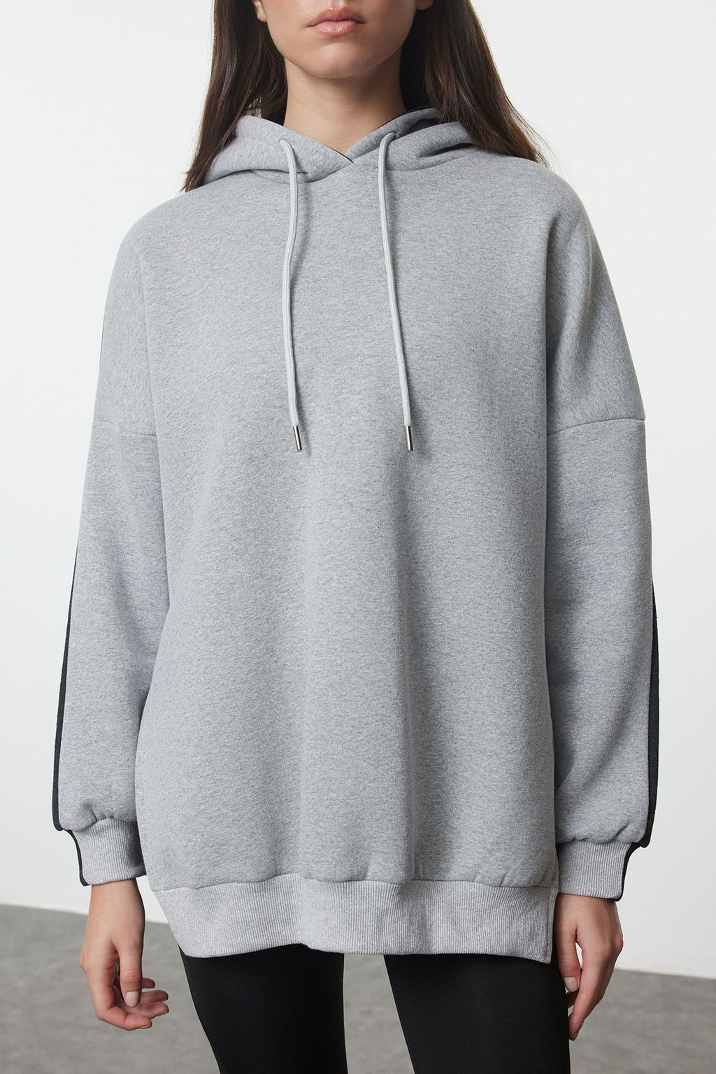 Antrasit Pamuklu Renk Bloklu Genis Kal?p Ici Polarl? Orme Spor Sweatshirt TWOSS22SW0074