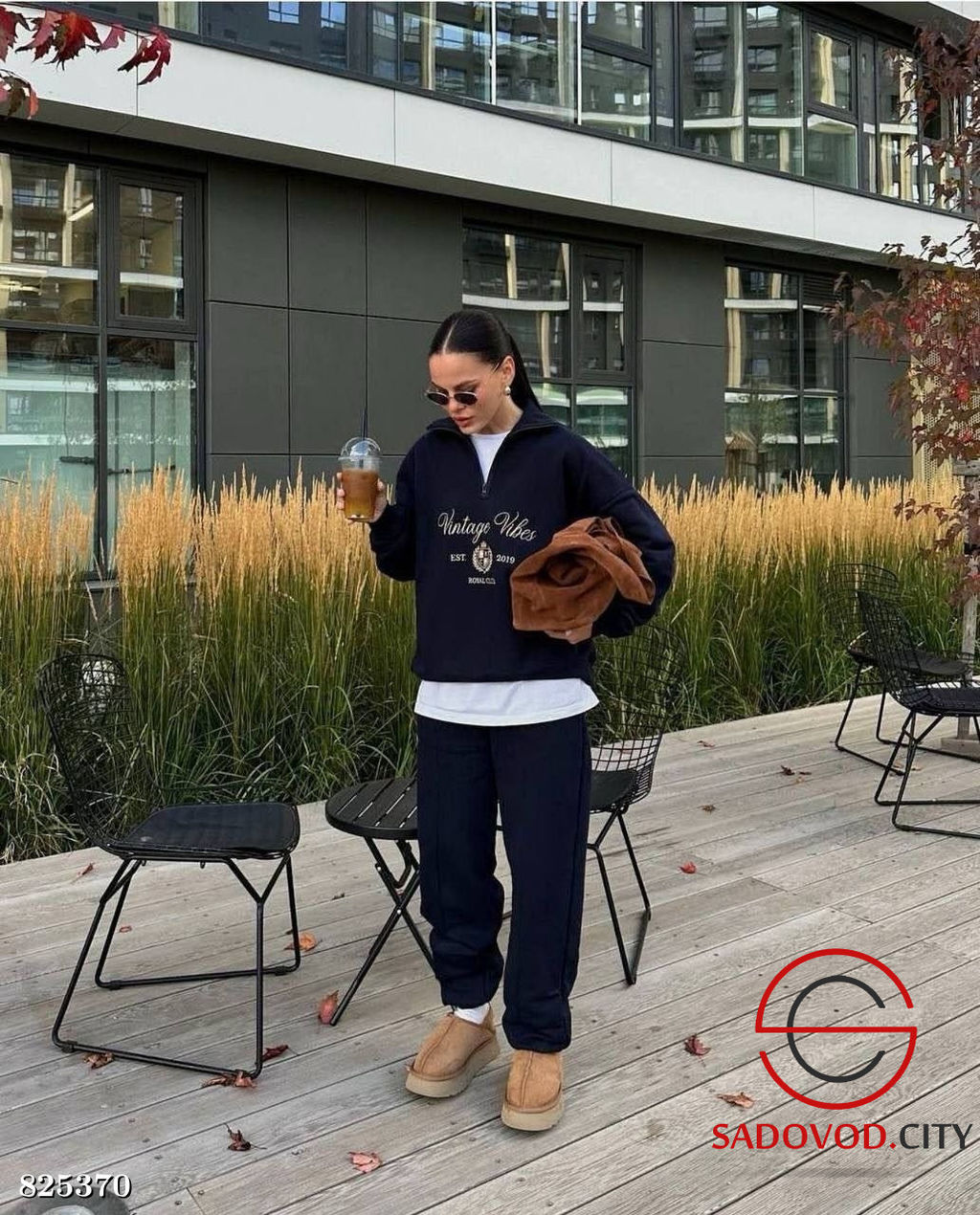 Костюм женский спортивный