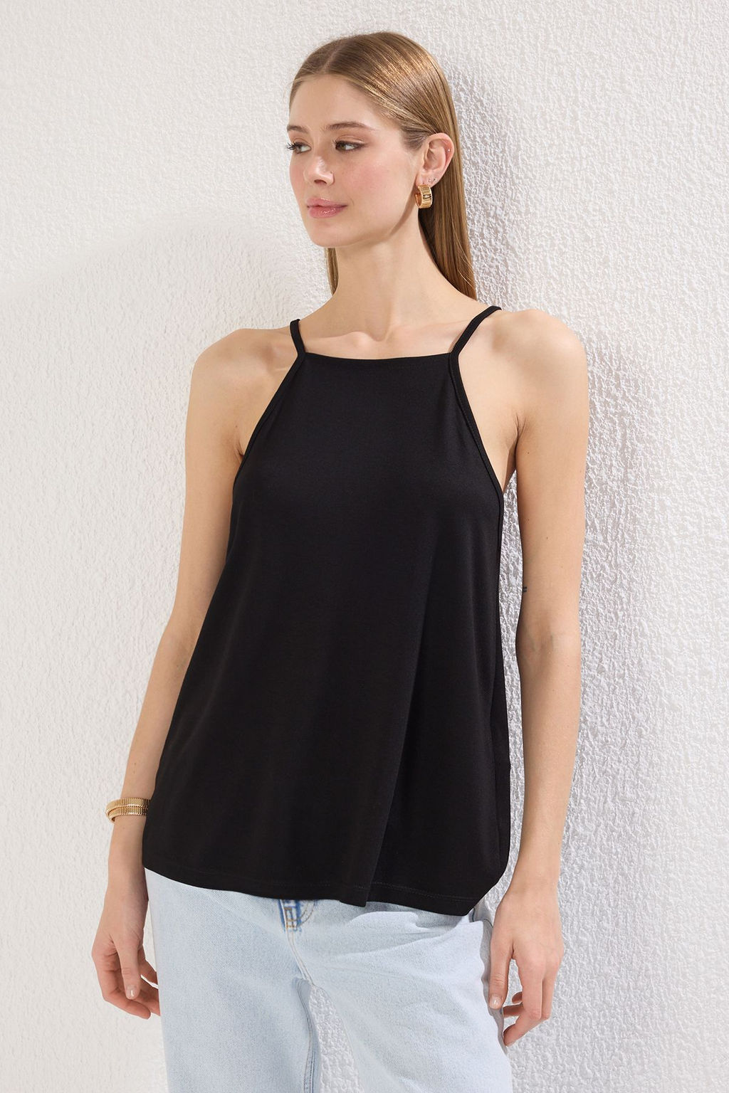 TRENDYOLMILLA Siyah Ask?l? Halter Yaka Regular/Normal Kesim Orme Atlet TWOSS25AL00039