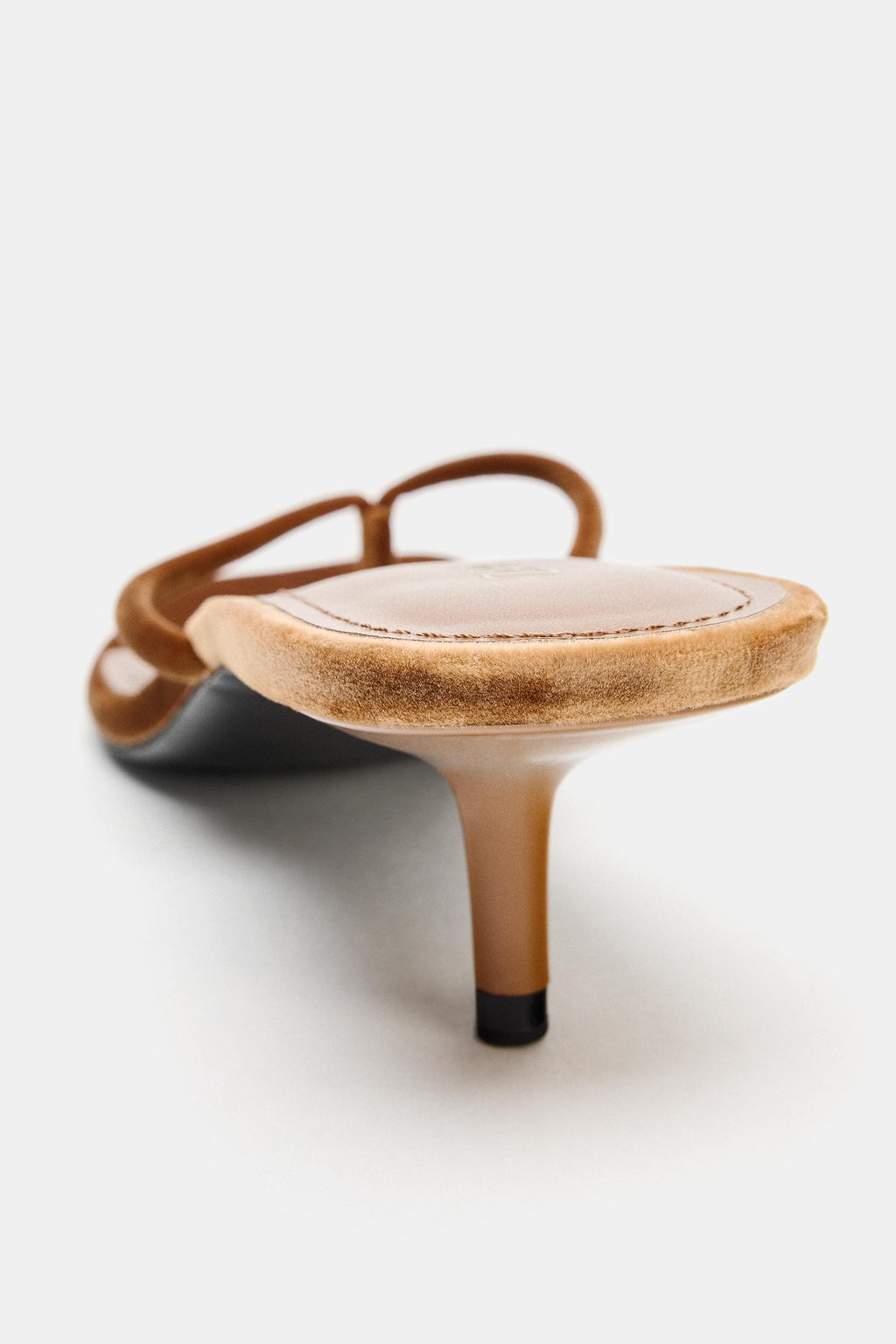 SANDALIA EFECTO TERCIOPELO / Ocre - Zara фото 4