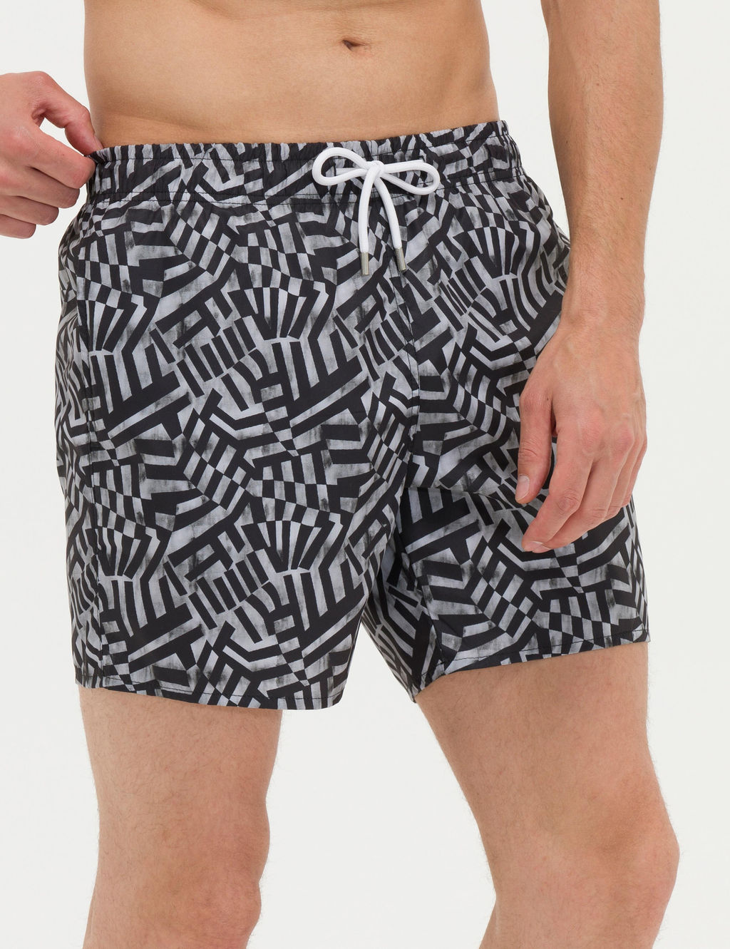 Пляжные шорты Pierre Cardin черные