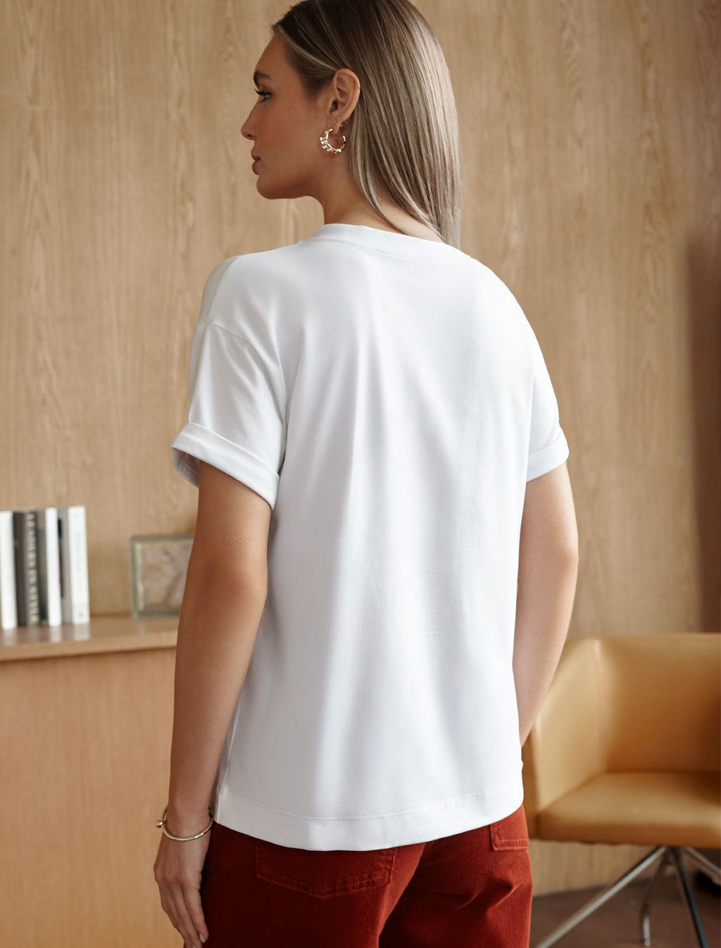 D49.117 Футболка женская белый_create