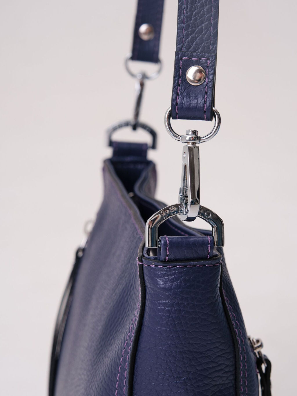 Сумка кожаная кросс-боди Deboro 3410 фиолетовый цветок