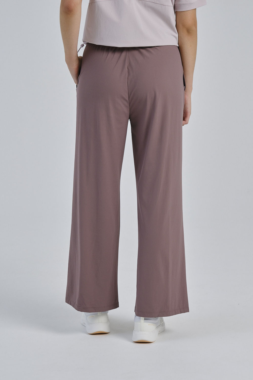 Брюки трикотажные Розовый A-CHILL TOUCH Knit Track Pants - Anta фото 4