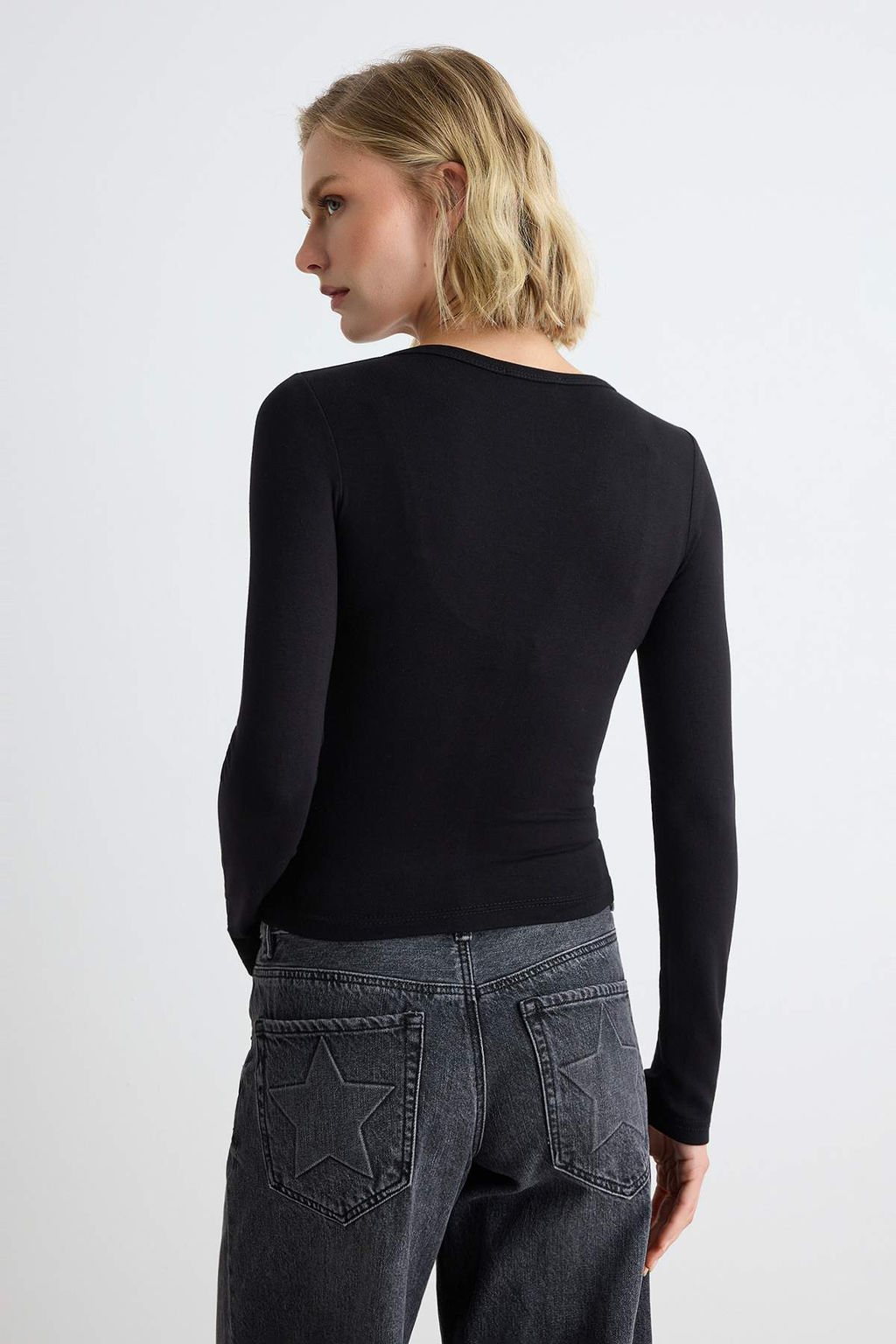 Siyah-Ekru D_z Fitted Bisiklet Yaka Crop/K_sa __t__tl_ Viskon Ribana _rme Bluz TWOAW27BZ00049