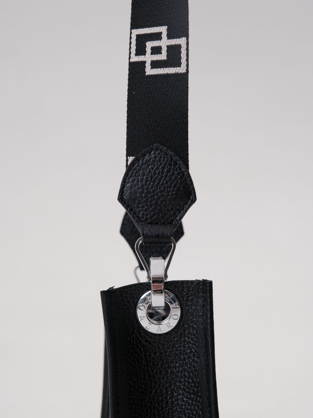 Сумка на плечо Azaro 30996 черный фиолет