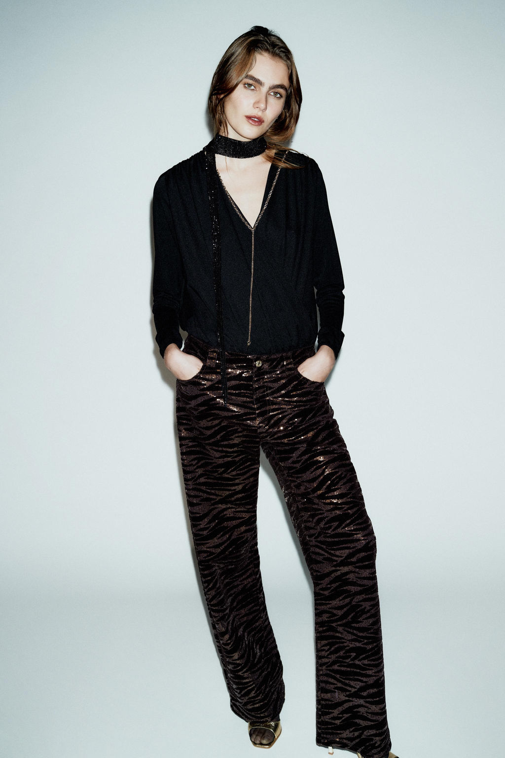 SEQUINNED VELVET TROUSERS - Zara фото 7