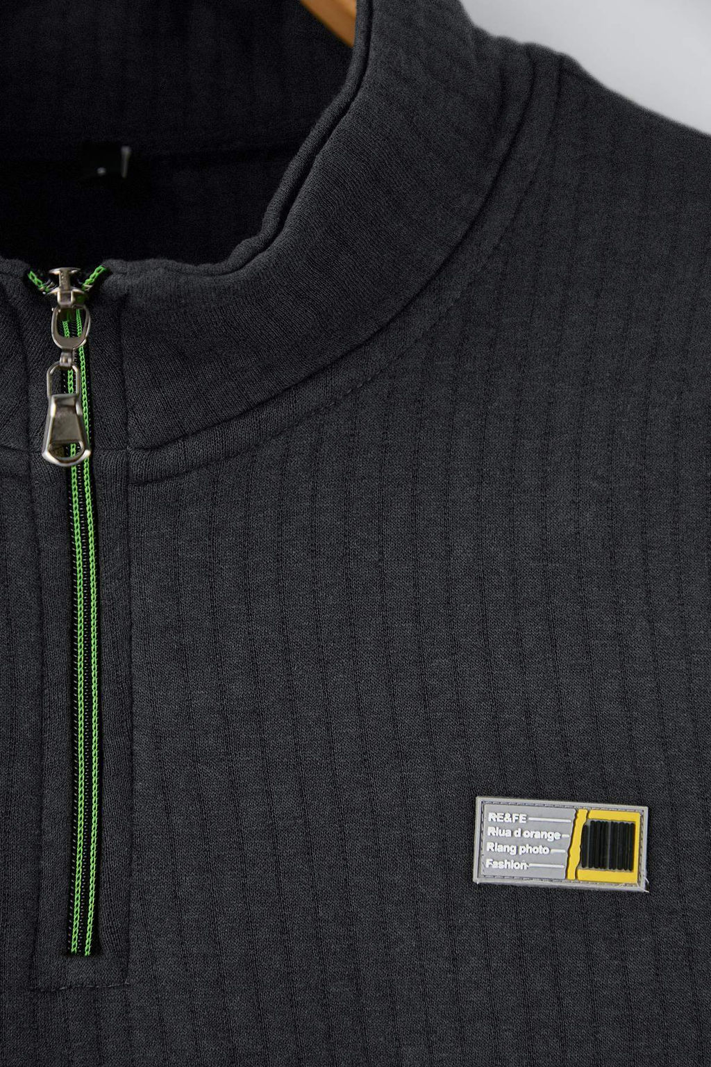 Siyah Regular/Normal Kesim Dokulu Etiket Detayl? Fermuarl? Sweatshirt TMNAW26SW00062 - Trendyolmilla фото 32