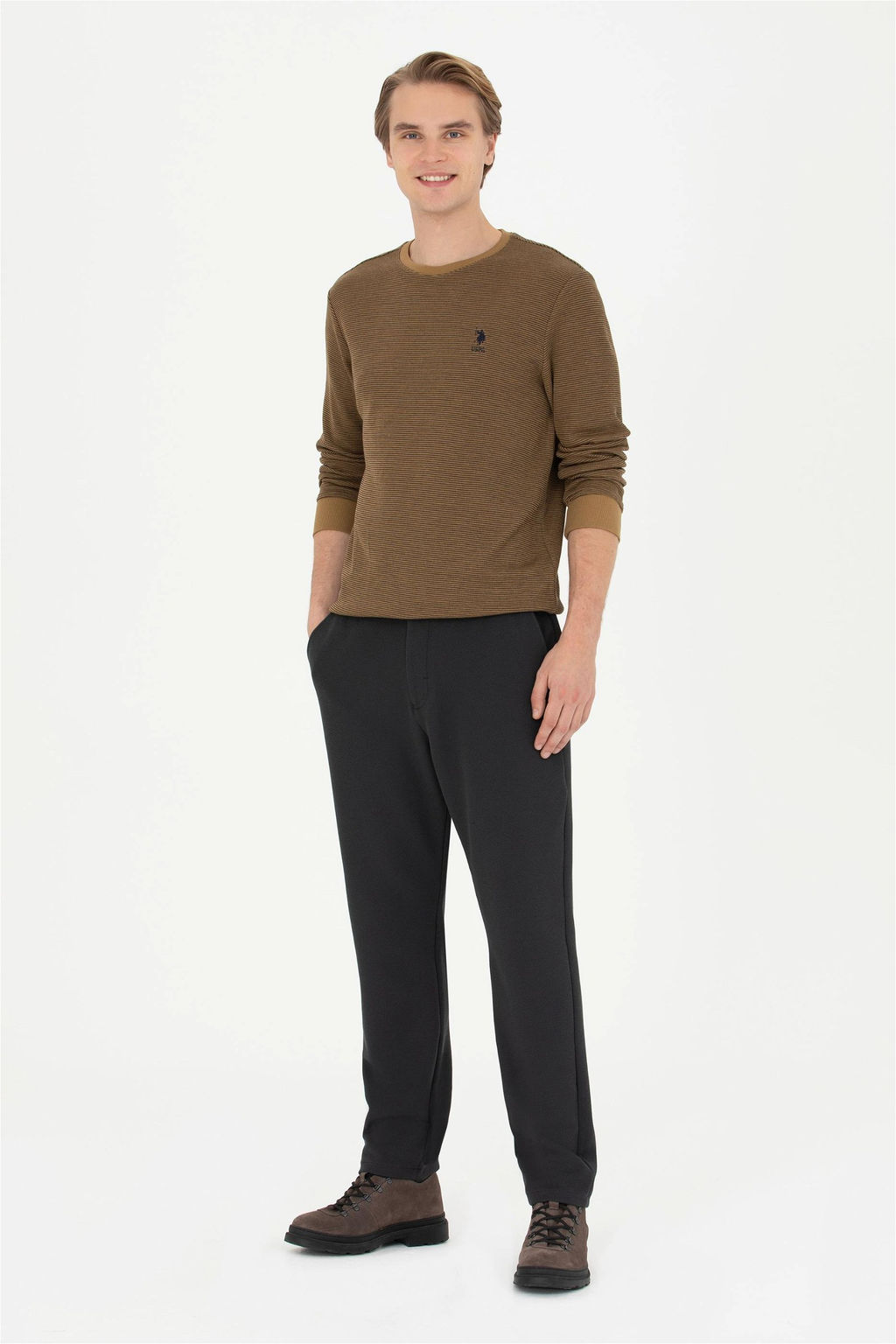 Мужские спортивные штаны антрацитового цвета Неожиданная скидка в корзине