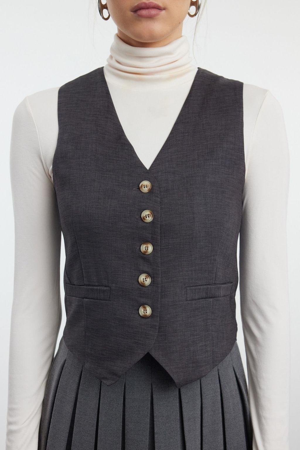 TRENDYOLMILLA Antrasit Basic Duz/ Crop Regular Dokuma Yelek TWOAW25YE00058 фото 3