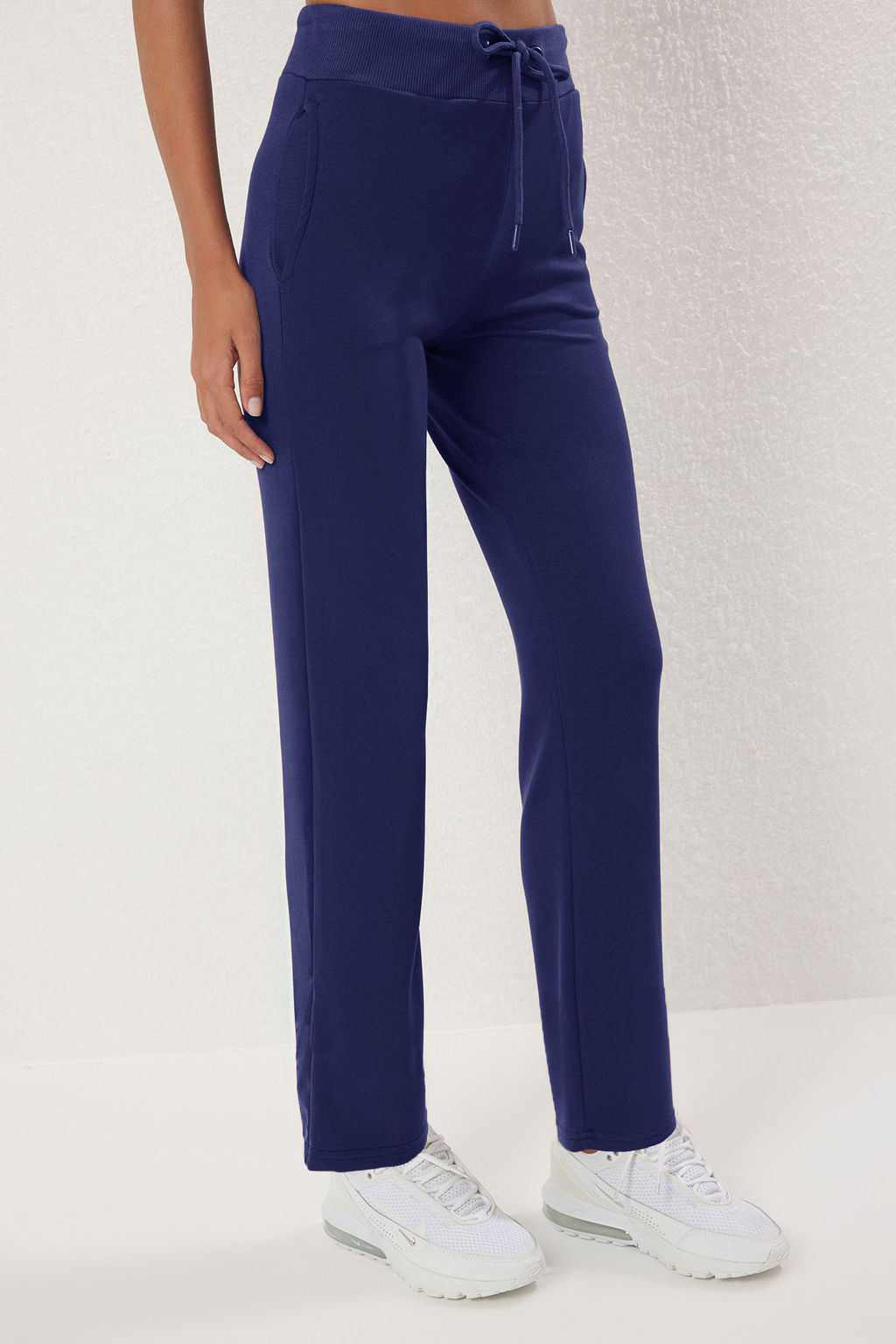 Siyah Dalg?c/Scuba Kumas Cepli ve Baglamal? Spor Orme Esofman Alt? THMSS25EA00005 - Trendyolmilla фото 11