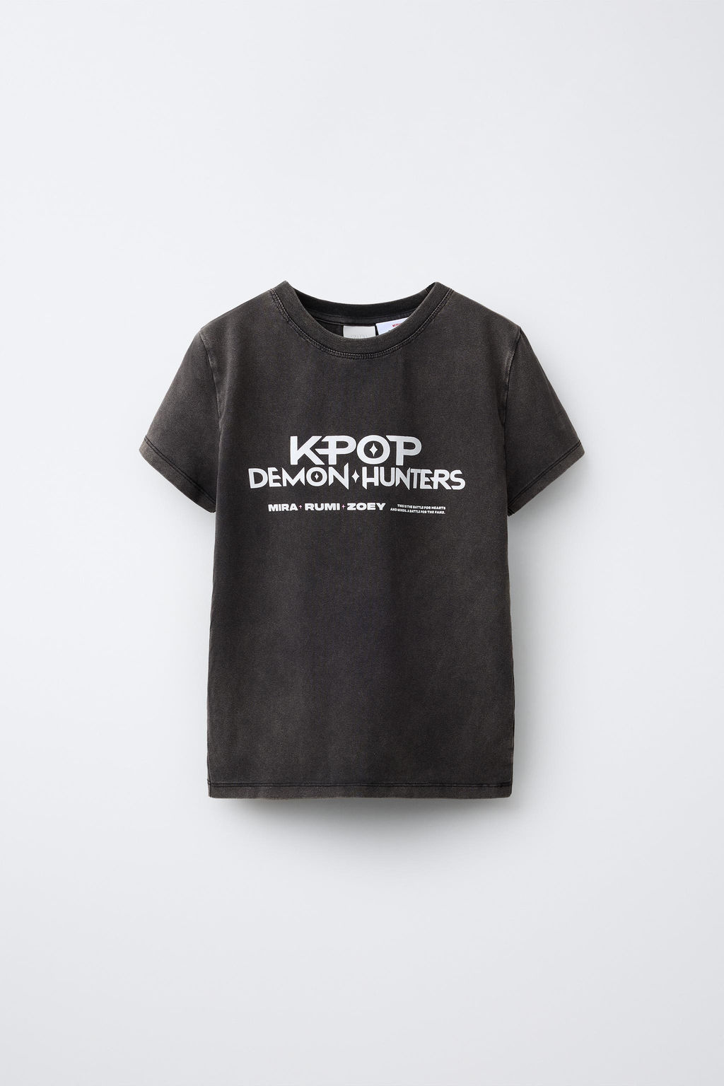 KPOP DEMON HUNTERS NETFLIX  PRINTED T-SHIRT - Zara фото 5