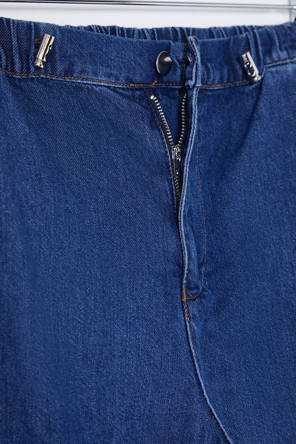 Koyu Mavi Beli Lastikli Yuksek Bel Balon Jogger Jeans TWOSS25JE00008 - Trendyolmilla фото 8