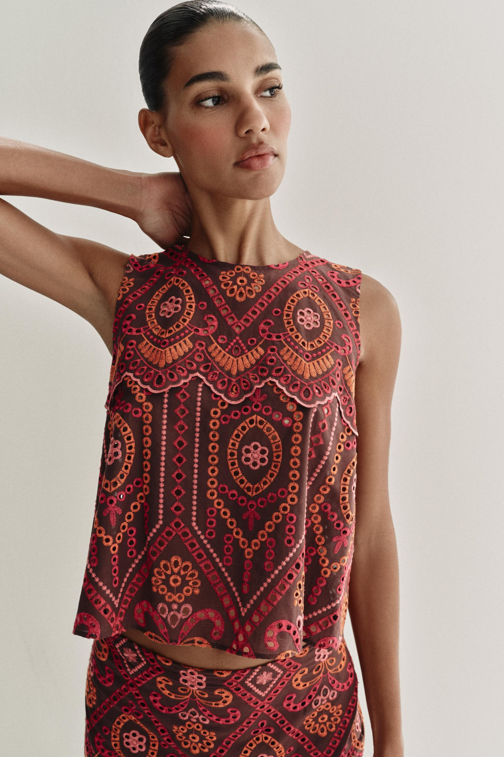 FALDA MIDI BORDADOS PERFORADOS / Multicolor - Zara фото 5